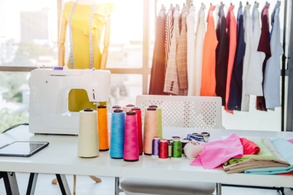 Pemahaman Ekonomi Kreatif: Dasar dan Implikasinya