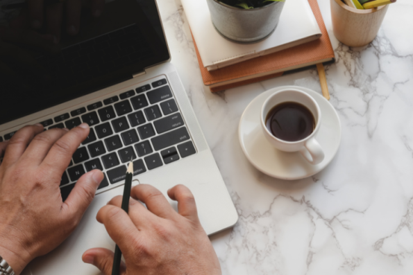 Membedah Perbedaan Antara Pengusaha dan Pedagang