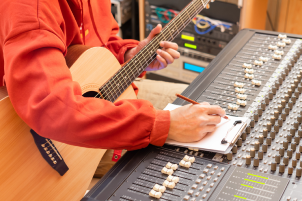 Rahasia Melindungi Karya: Mengapa Hak Cipta Lagu Sangat Penting Bagi Musisi Indonesia