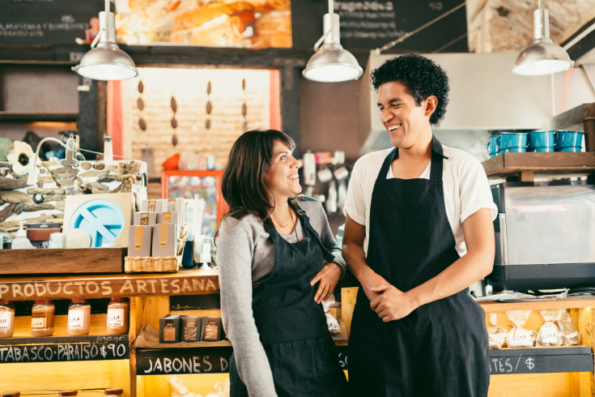 Cari ide usaha menarik bersama pasangan? Temukan 10 bisnis kreatif yang cocok untuk dijalankan berdua dan bangun kesuksesan bersama!