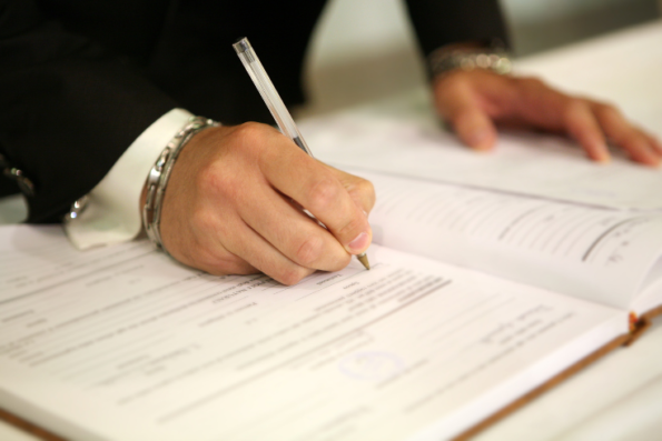 Hak Cipta Buku: Pentingnya Melindungi Karya Tulis Anda