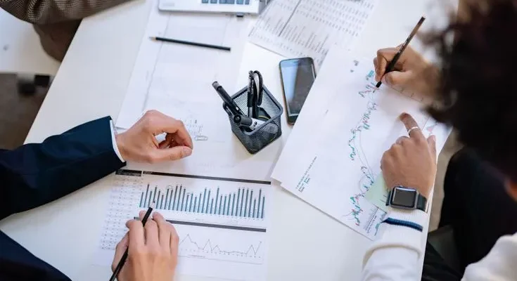 Pembagian Saham PT 50:50 dan Risiko Deadlock bagi Dua Pendiri