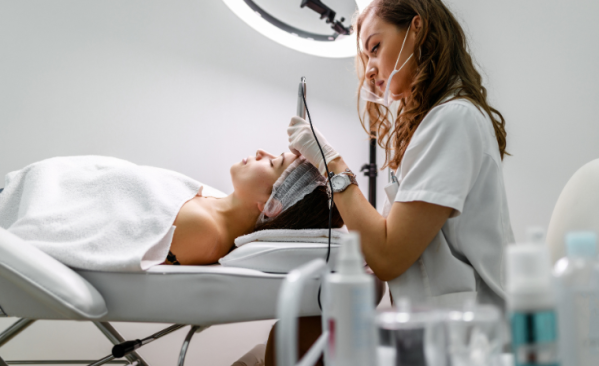 Mau Buka Klinik Kecantikan? Ini Peluang dan Strategi Suksesnya