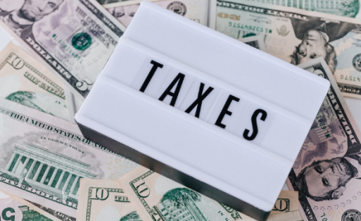 perbedaan pajak dan retribusi