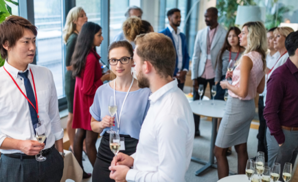 Peran dan Tantangan Perusahaan Multinasional di Ekonomi Global