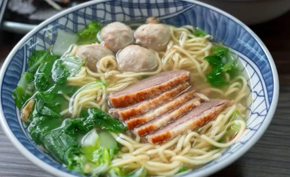 Case Study: Bagaimana Pendirian PT Membuka Peluang Bisnis Restoran Mi
